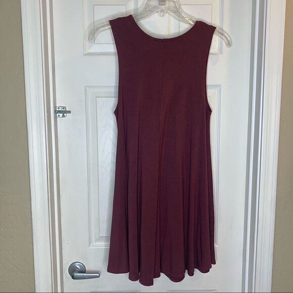 Brandy Melville Alena Swing Mini Dress One Size Sleeveless Burgandy - Picture 6 of 10